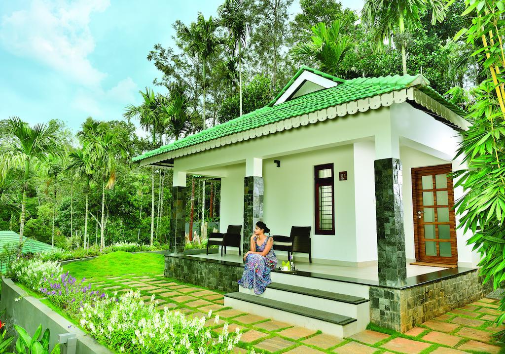 The Woods Resorts Wayanad Sultan Bathery Buitenkant foto