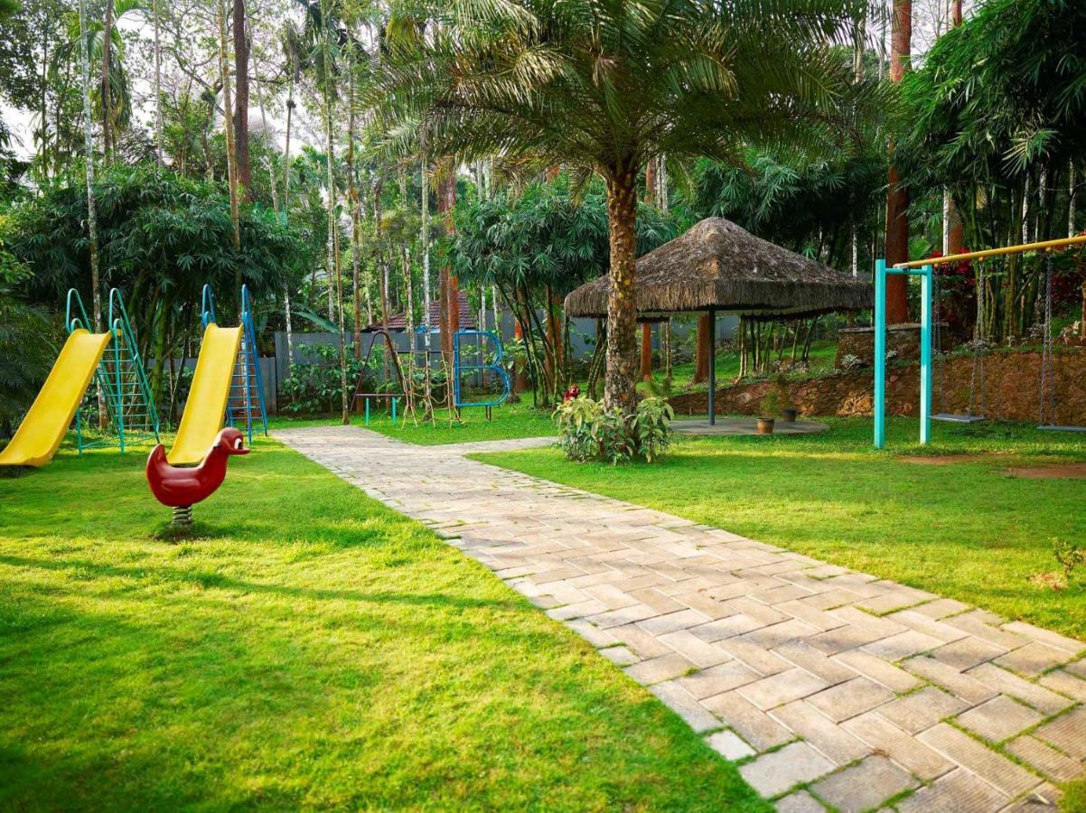 The Woods Resorts Wayanad Sultan Bathery Buitenkant foto