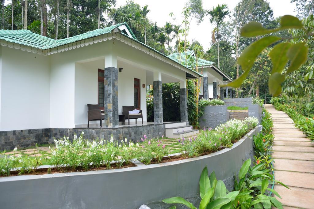 The Woods Resorts Wayanad Sultan Bathery Buitenkant foto