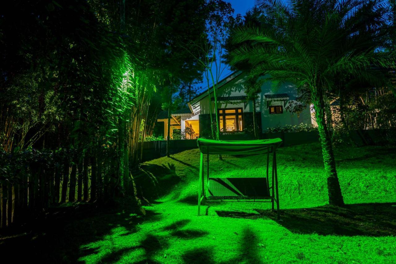 The Woods Resorts Wayanad Sultan Bathery Buitenkant foto